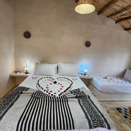 Bed and Breakfast Les Jardins D Amizmiz 6 Piscines Wawizelte Exterior foto