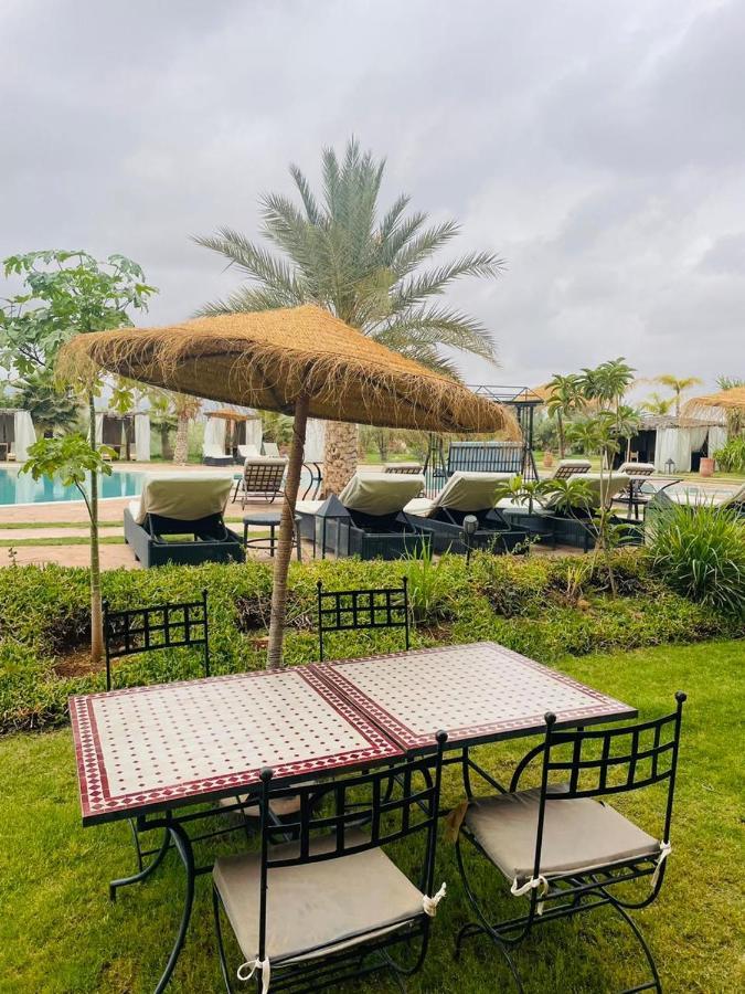 Bed and Breakfast Les Jardins D Amizmiz 6 Piscines Wawizelte Exterior foto