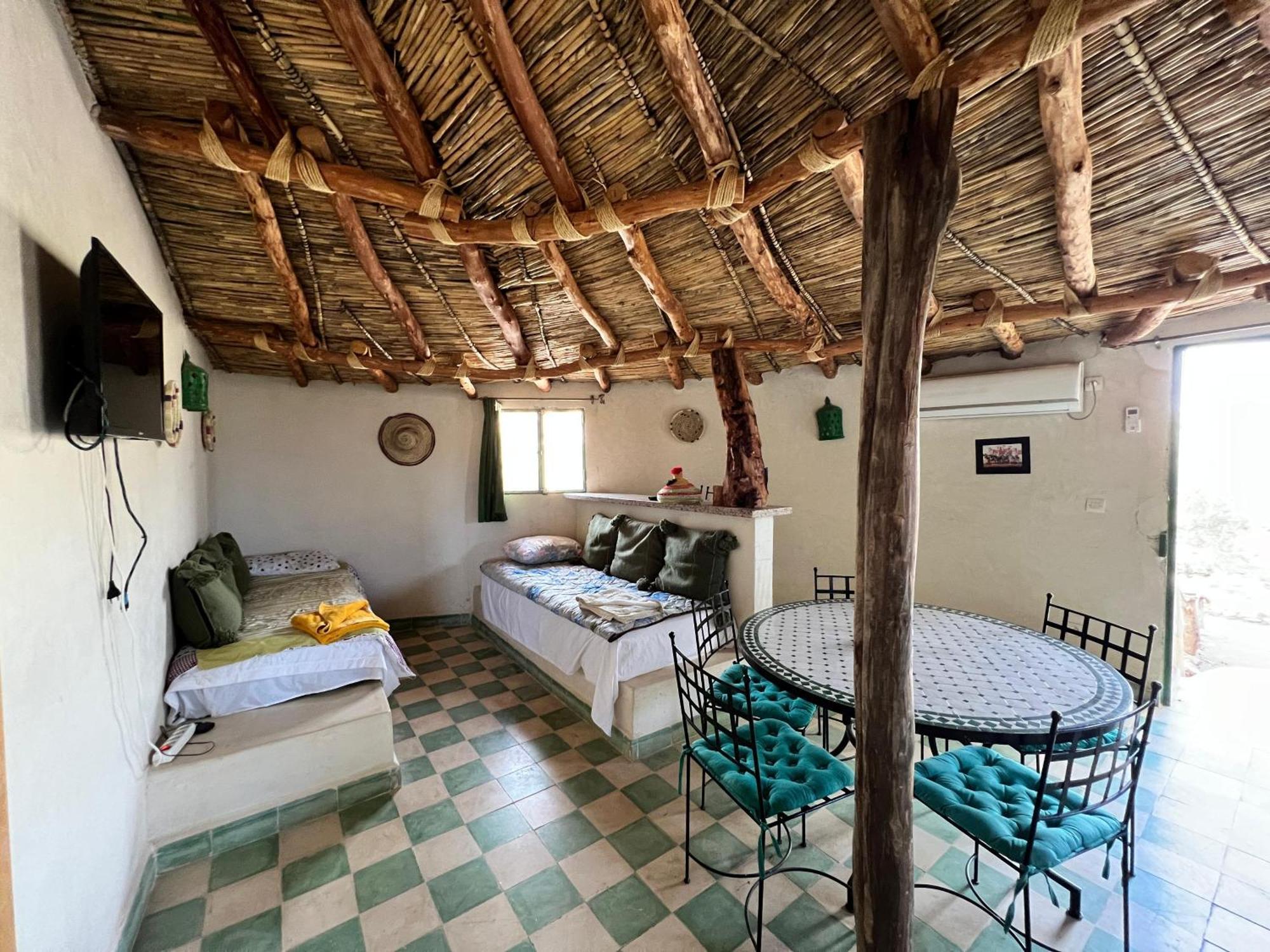 Bed and Breakfast Les Jardins D Amizmiz 6 Piscines Wawizelte Exterior foto